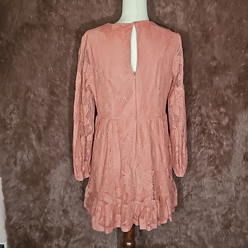 Highland Park Coral Floral Wrap Style Lace Dress - Picture 5 of 8
